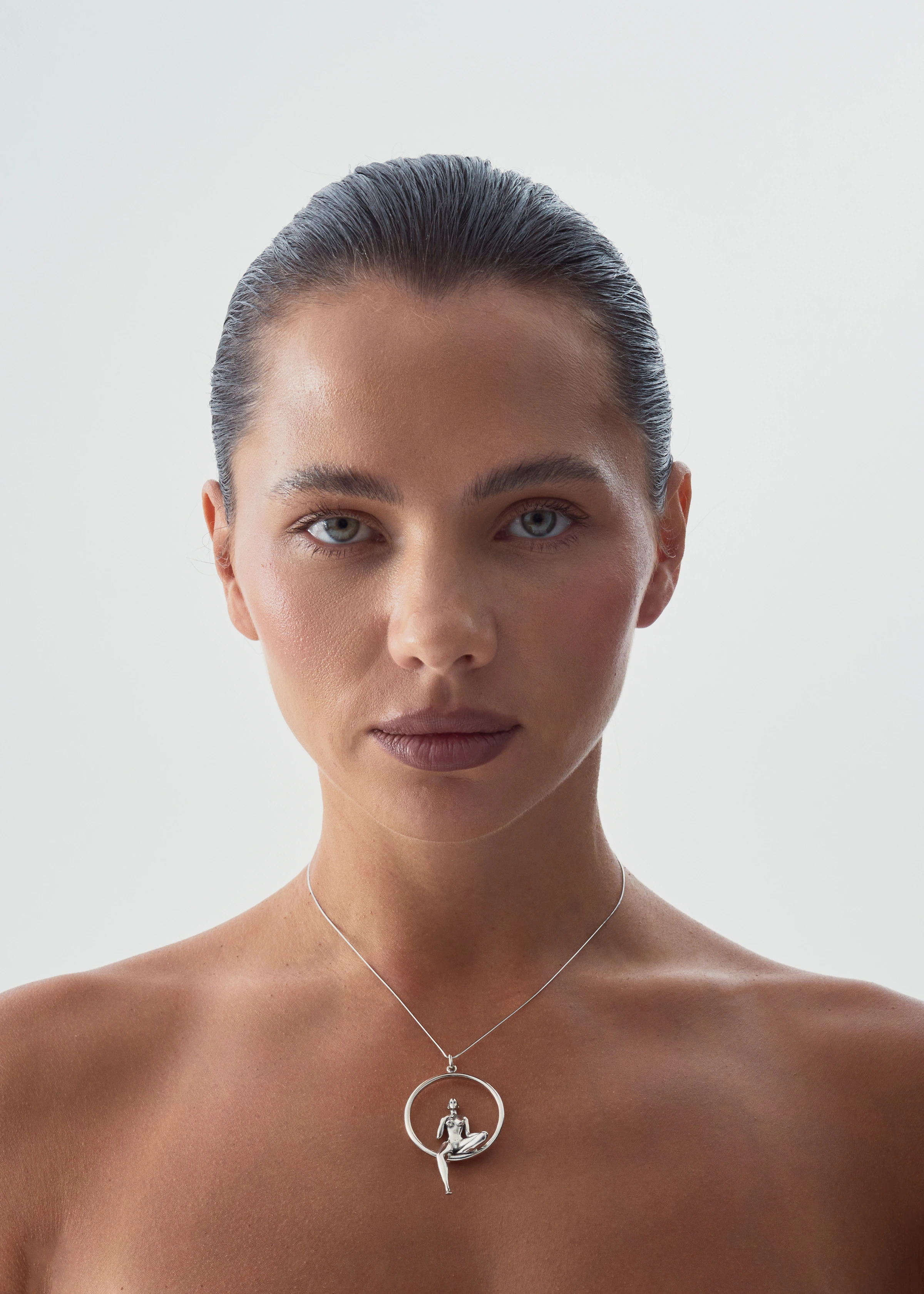 Подвеска «Woman in the Circle»